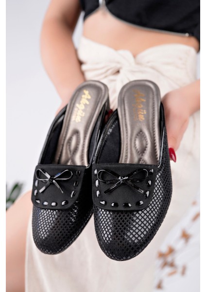 Kadın Siyah Yılan Desen Fiyonk Burnu Kapalı Şık Ev Terliği