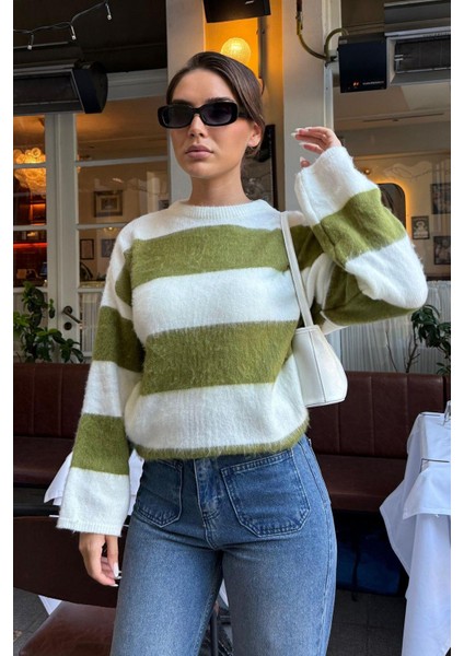 Yağ Yeşili Bisiklet Yaka Çizgili Triko Kadın Kazak MG2472