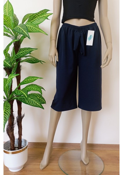 Kadın Lacivert Krep Kumaş Dökümlü Geniş Paça Likralı Bermuda Alt