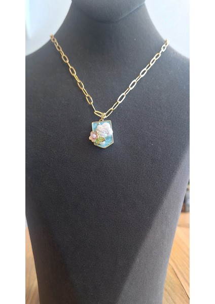 Mineli Inci Detaylı Gold Zincir Kolye – Mavi Zeminli Çiçek Kompozisyon fırsatları