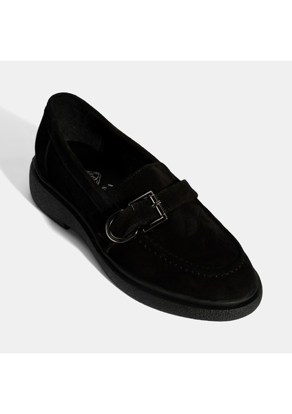 Kadın Siyah Metal Toka Detaylı Süet Loafer indirimleri