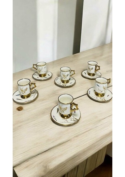 Porselen Ayaklı Blanche Fincan Takımı