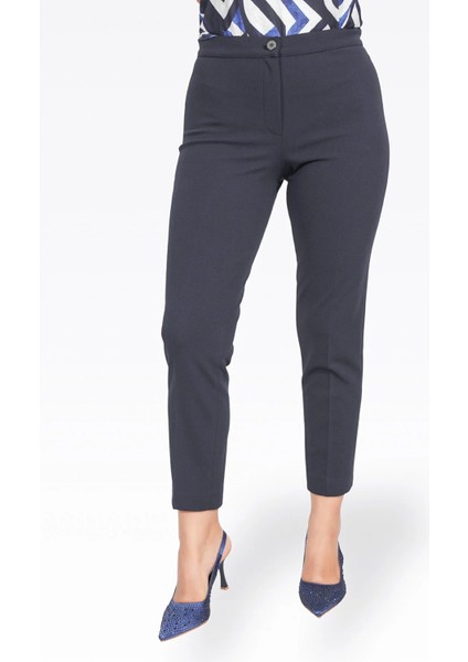 Tolga Saraçoğlu Kadın Dar Paça Bilek Boy Krep Dokulu Pantolon 0083 Lacivert fiyatları