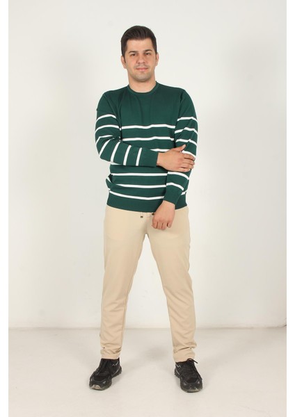 3004 O Yaka Çizgili Kazak