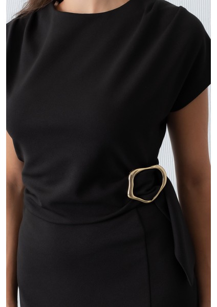 Kadın Siyah Toka Detay Midi Davet Elbisesi fırsatları