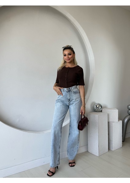 Açık Mavi Yıkamalı Mom Jean