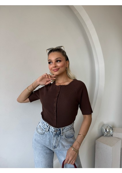 Kahverengi Açık Bisiklet Yaka Düğmeli Ince Triko Hırka fiyatları