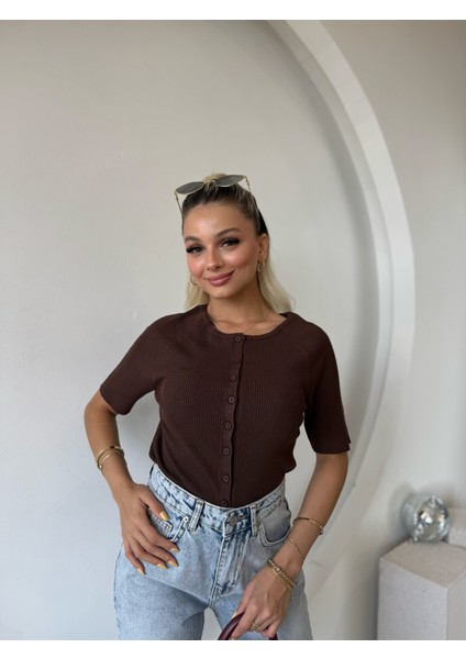 Kahverengi Açık Bisiklet Yaka Düğmeli Ince Triko Hırka fırsatları