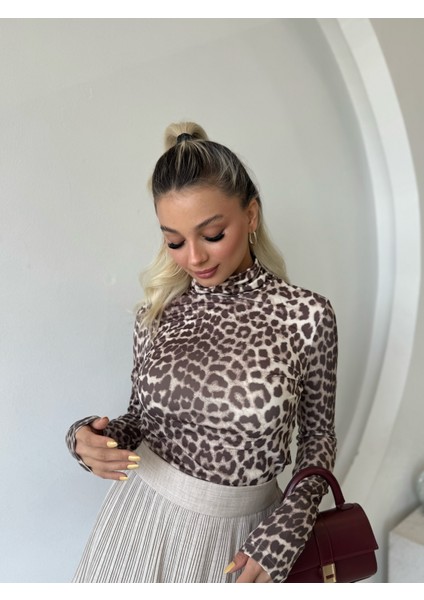 Leopar Desen Boğazlı Uzun Kol Bluz modelleri