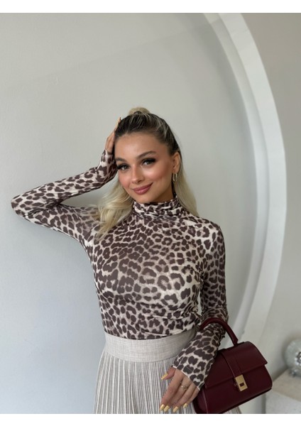 Leopar Desen Boğazlı Uzun Kol Bluz indirimleri