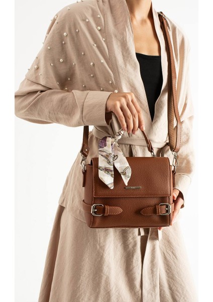 ,taba kadın çantası,toka Detaylı,üç Bölmeli,geniş taba Bayan El ve Çapraz Çantası