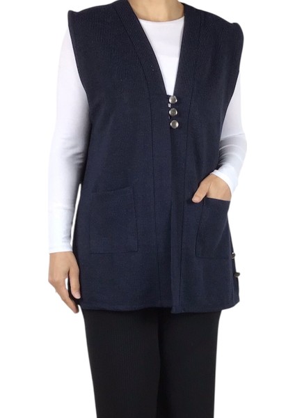 Kadın Önü Üç Düğmeli Kısa Mevsimlik Yelek