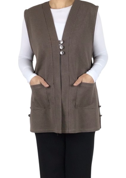 Kadın Önü Üç Düğmeli Kısa Mevsimlik Yelek modelleri