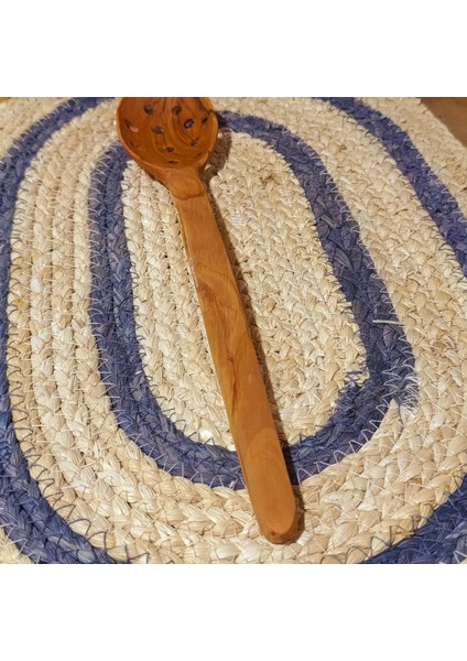 Zeytin Ağacı Delikli Kaşık 26-27 cm modelleri