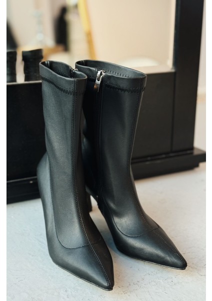 Daysen Streç Mat Deri Siyah Topuklu Bot