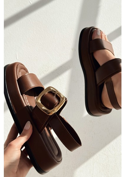 Sowensa Mat Deri Toka Detaylı Kadın Sandalet Kahverengi modelleri