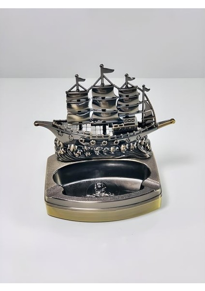 Yelkenli Gemi Figürlü Metal Çakmaklı Masa Kül Tablası fırsatları
