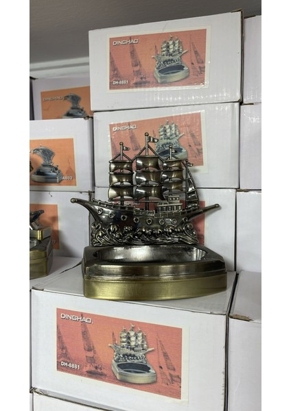 Yelkenli Gemi Figürlü Metal Çakmaklı Masa Kül Tablası indirimleri