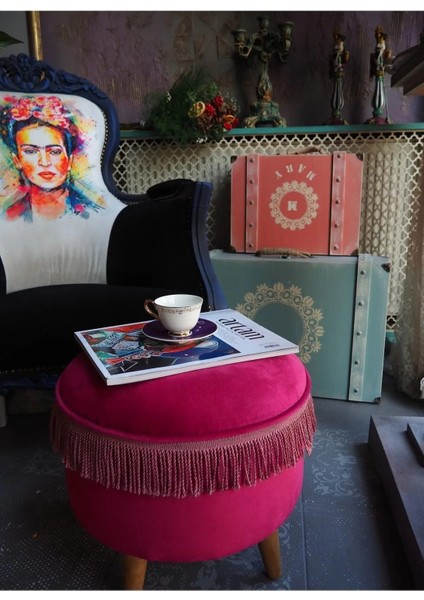 Fuşya Rengi Kadife Kumaştan Ahşap Ayaklı Vintage Puf