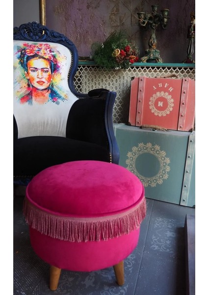 Fuşya Rengi Kadife Kumaştan Ahşap Ayaklı Vintage Puf