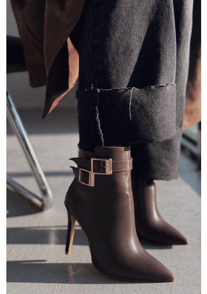 Traxes Mat Deri Toka Detaylı Acı Kahve Kadın Bot indirimleri