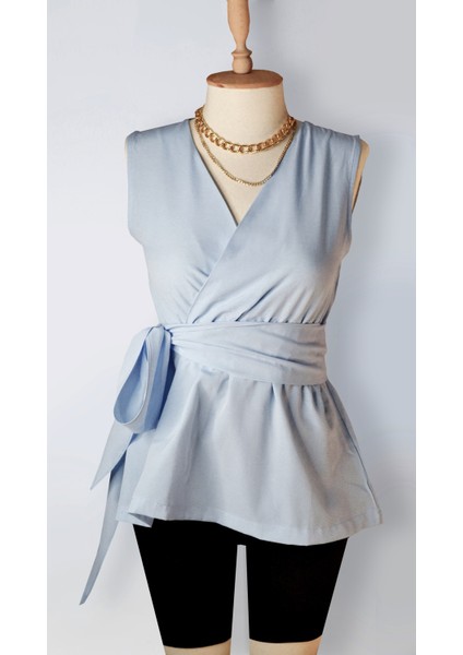 Kolsuz Belden Bağlama Detaylı Kuşaklı Kruvaze Yaka Poplin Gömlek Görünümlü Bluz Mavi