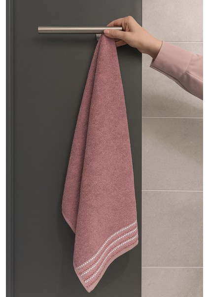 Goldroom Pamuklu 70*140 Şık ve Sade Beden Havlusu fiyatları