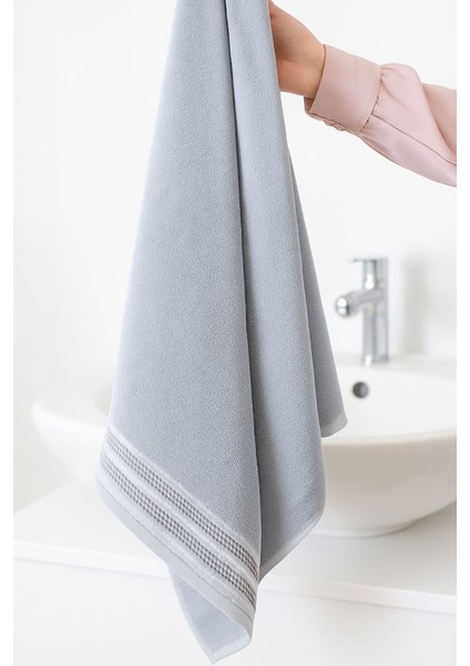 Goldroom Pamuklu 70*140 Şık ve Sade Beden Havlusu fiyatları