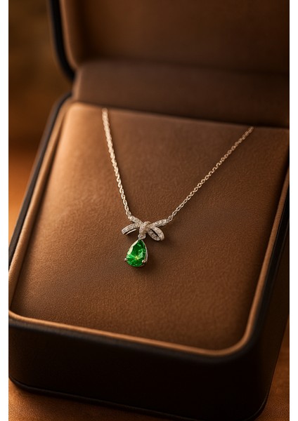 Damla Zümrüt Papyon Gümüş Kolye