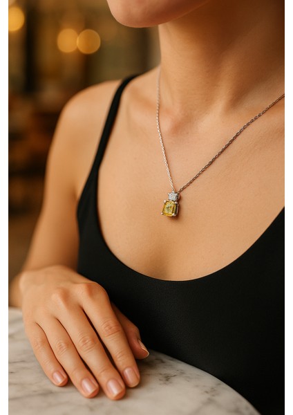 Sitrin Taşlı Lotus Başlık Gümüş Kolye