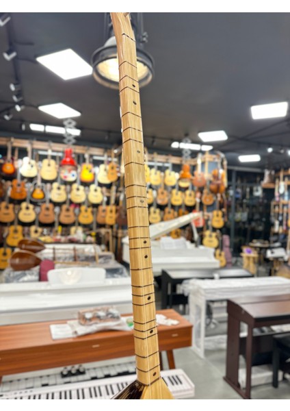 Uzun Sap Yarı Profesyonel Venge Bağlama 40 Tekne Jak Girişli