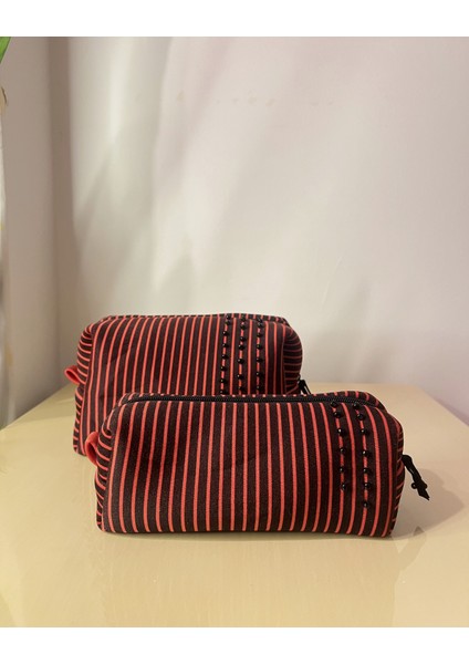 El Yapımı Boncuk İşlemeli Organizer Çanta - Neopren Kumaş - Fermuarlı - Çok amaçlı -Makyaj / Kalemlik / Seyahat Çantası (20x11x11 cm) - Geniş Boy fiyatları