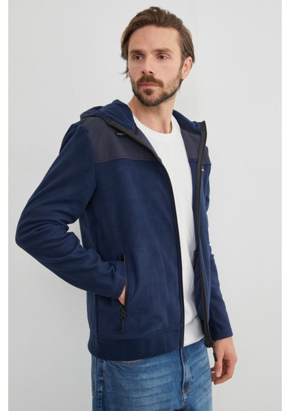 Armalı Kapüşonlu Fermuarlı Polar Ceket modelleri