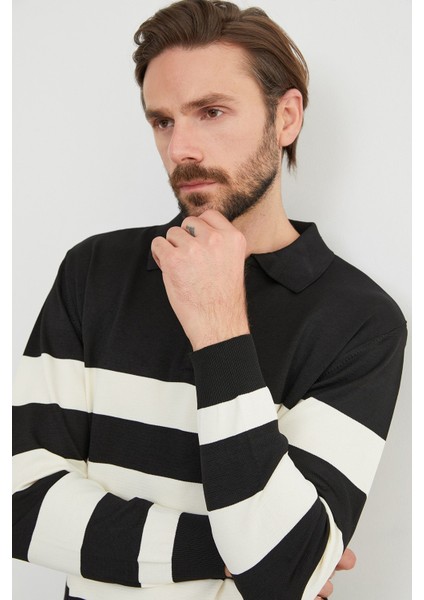 Çizgili Yarım Fermuarlı Polo Yaka Triko Kazak