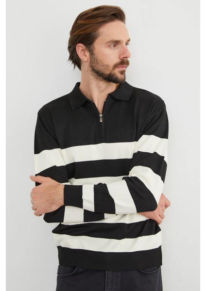 Çizgili Yarım Fermuarlı Polo Yaka Triko Kazak