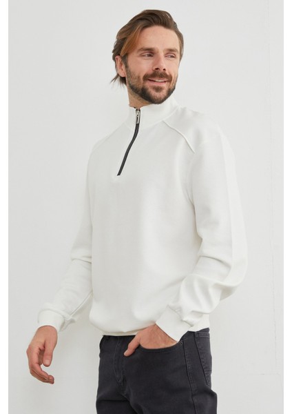 Dik Yaka Yarım Fermuarlı Sweatshirt fırsatları