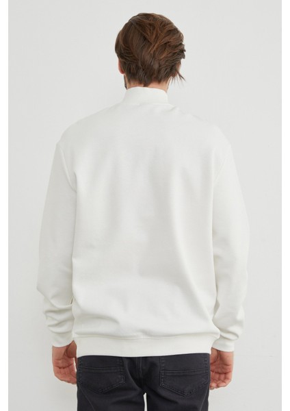 Dik Yaka Yarım Fermuarlı Sweatshirt