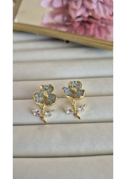 Gri Taşlı Mini Çiçek Küpe