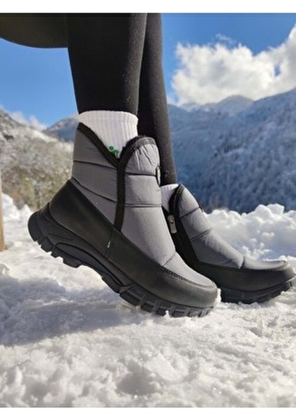 Gri Kısa Fermuarlı Kar Botu Su Geçirmez Tekstil Dış Materyal modelleri