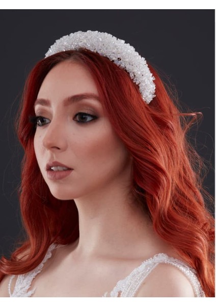 Beyaz Kristal Taşlı Gelin Taç – Işıltılı ve Zarif Saç Aksesuarı fiyatları