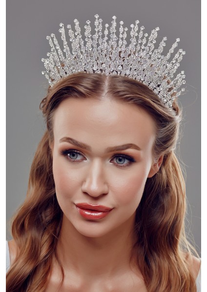 Kristal Taşlı Gösterişli Gelin Tacı – Işıltılı ve Zarif Tasarım fiyatları