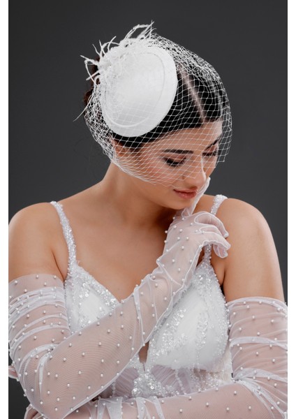 Tüllü ve Tüy Detaylı Beyaz Nikah Kepi – Gelin Aksesuarı, Nişan ve Özel Davet Için