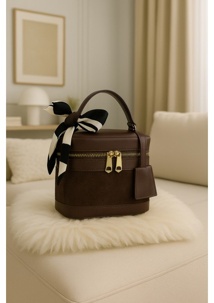 Kadın Dikdörtgen Formlu Çapraz Askılı El ve Omuz Çantası Melina