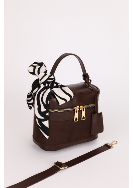 Kadın Dikdörtgen Formlu Çapraz Askılı El ve Omuz Çantası Melina fırsatları