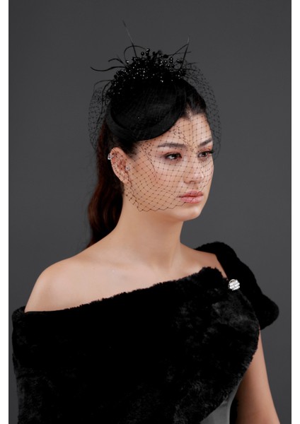 Tüy ve Inci Detaylı Nikah Kepi – Nişan, Düğün ve Özel Davet Aksesuarı