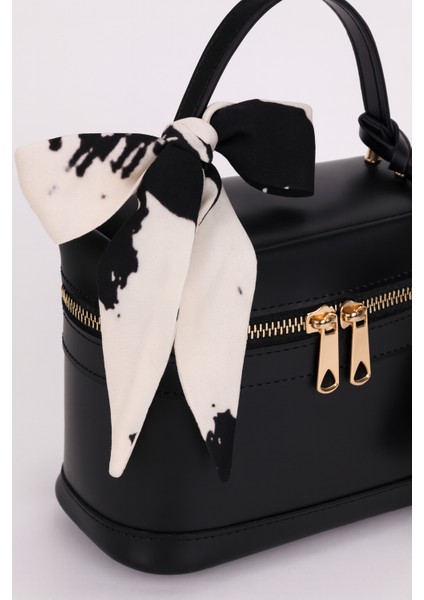 Kadın Dikdörtgen Formlu Çapraz Askılı El ve Omuz Çantası Melina fırsatları