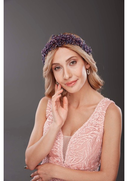 Çiçek ve Kristal Detaylı Gelin Aksesuarı – Işıltılı ve Zarif El Yapımı Saç Aksesuarı