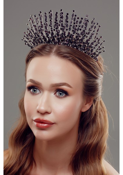 Kristal Taşlı Gösterişli Gelin Tacı – Işıltılı ve Zarif Tasarım