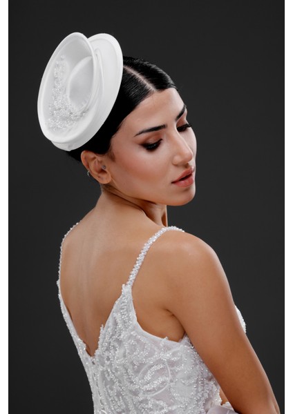 Kristal Taş Detaylı Nikah Kep – Nişan, Düğün ve Özel Davet Aksesuarı fiyatları