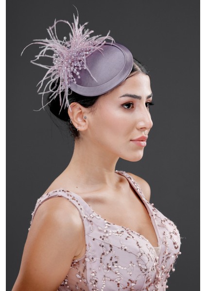 Tüy ve Inci Detaylı Nikah Kepi – Nişan, Düğün ve Özel Davet Aksesuarı